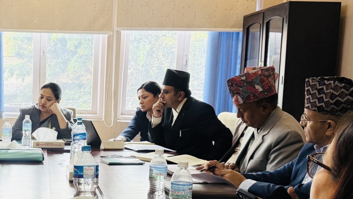 सहकारी पीडितको बचत फिर्ता गराउन मन्त्रालयको सक्रियता, महान्यायाधिवक्ता र सीआईबी प्रमुखसँग मन्त्रीको छलफल 