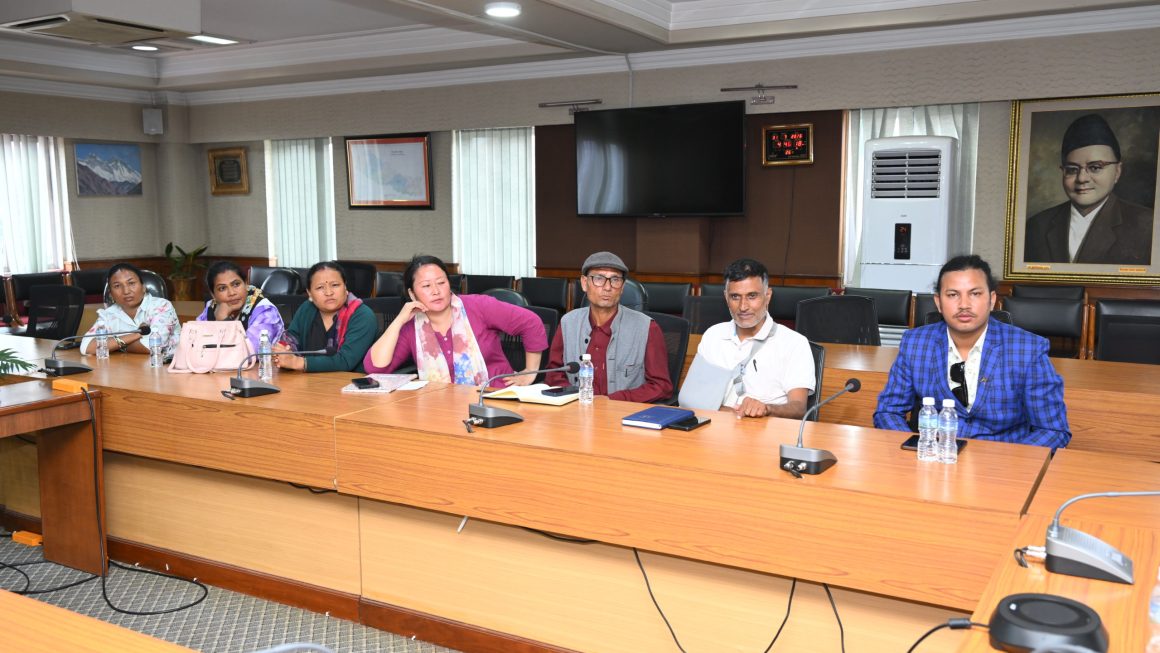 सरकार र लघुवित्त पीडितबीच पाँच बुदे सहमति, अनशनका कार्यक्रम फिर्ता
