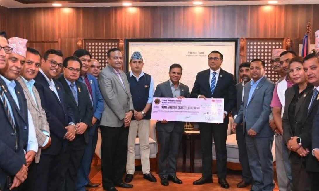लायन्स क्लबद्वारा प्रधानमन्त्री उद्धार कोषमा १ करोड १ लाख ११ हजार १११ रुपैयाँ सहयोग